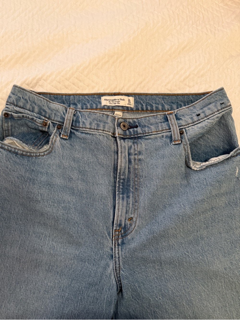 The 90’s Straight Ultra High Rise Jeans - Picture 2 of 3